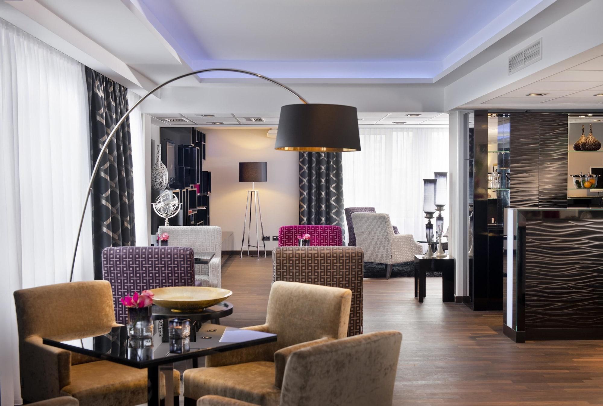 Hotel Palace Berlín Facilidades foto The lounge at the airport